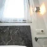 Piso Aconildevacaciones Aire Y Wifi, Aparcamiento P A 1 Minuto Apartment *