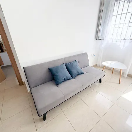 Piso Aconildevacaciones Aire Y Wifi, Aparcamiento P A 1 Minuto شقة كونيل ذي لا فرونتيرا